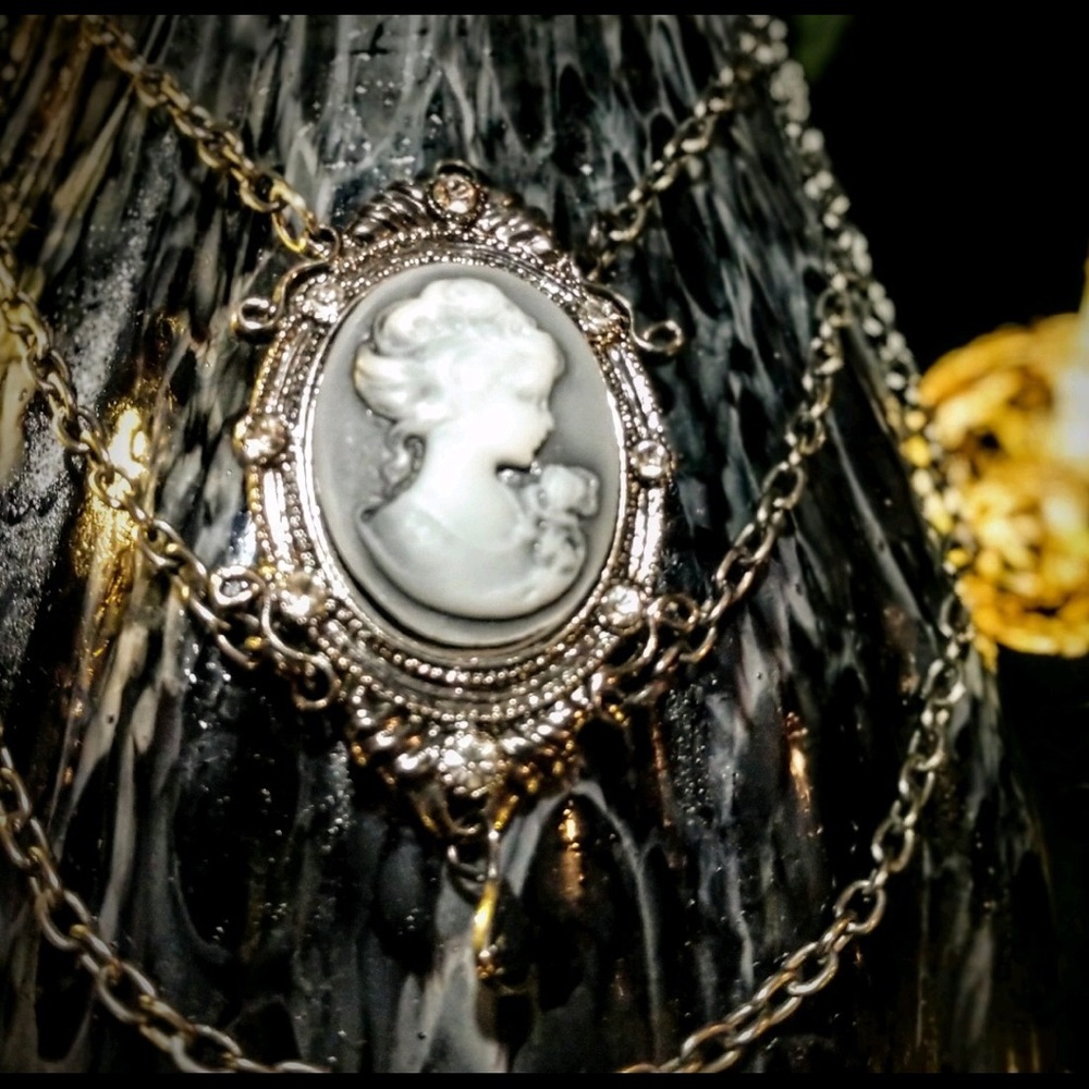 Necklace - Picture 7 of 7